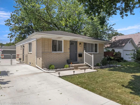 4202 Gertrude St, Dearborn Heights, MI 48125