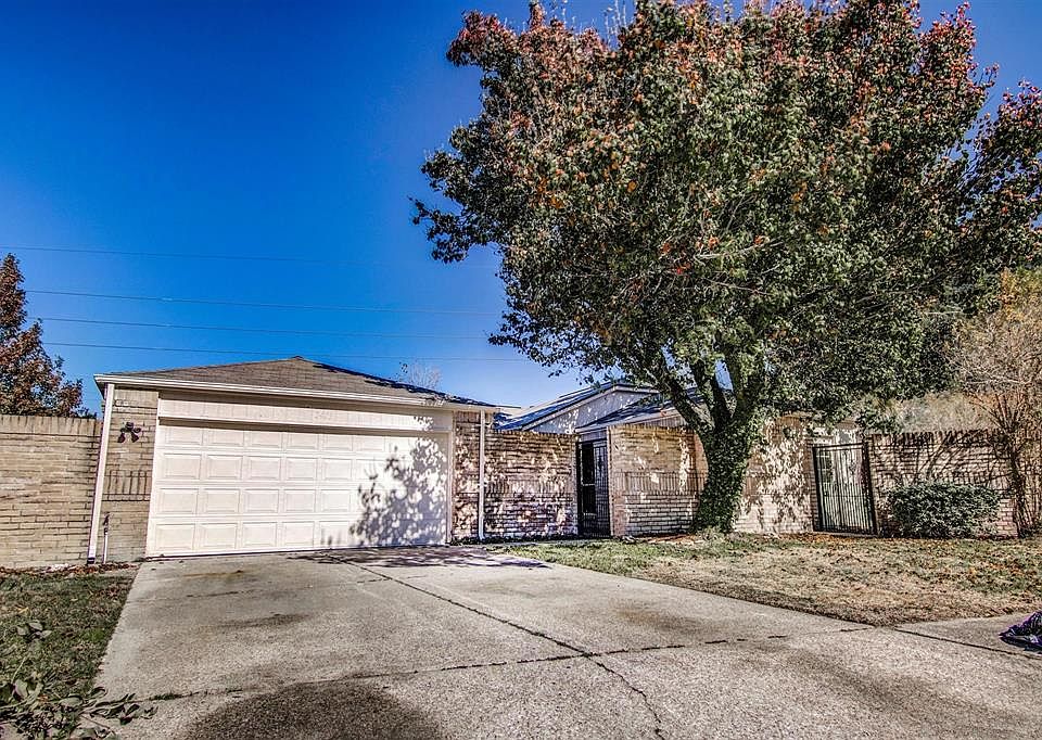 1st image of 2403 Colton Hollow Dr