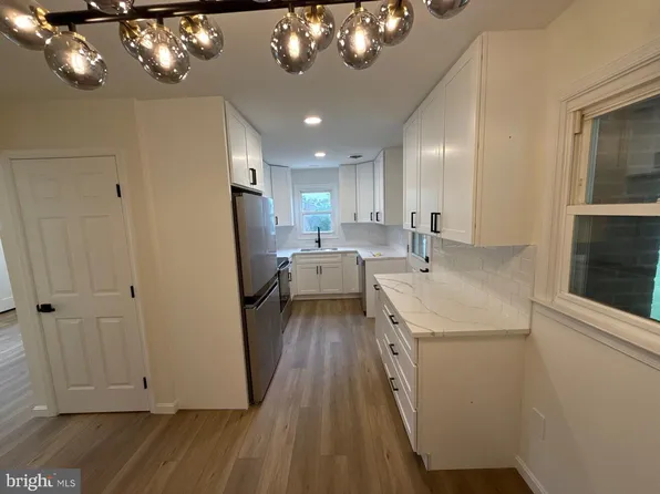 8475 Byrd Rd, Pasadena, MD 21122