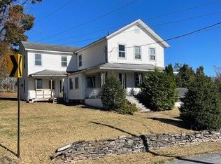 23 Village Rd, Beach Lake, PA 18405