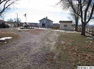 321 E Robin Ln, Douglas, WY 82633