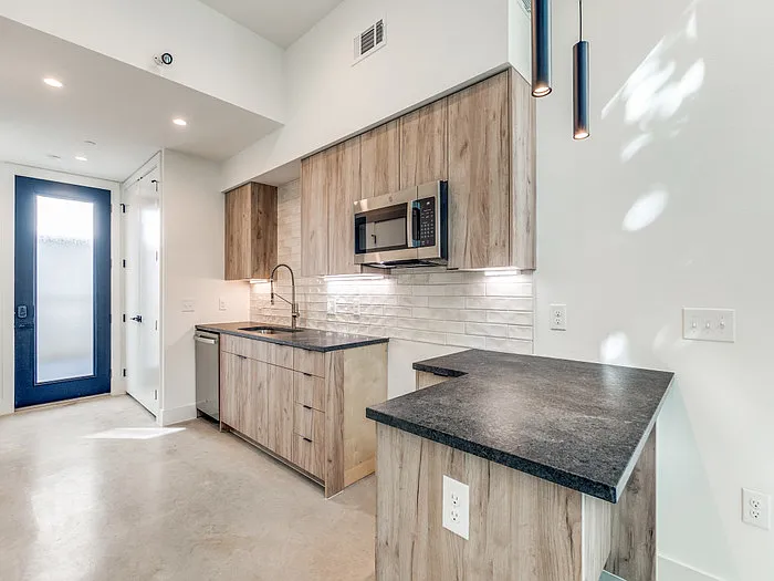 4306 Deere St #105 — Photo 7