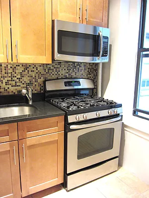 Rented by City Connections Realty | media 14