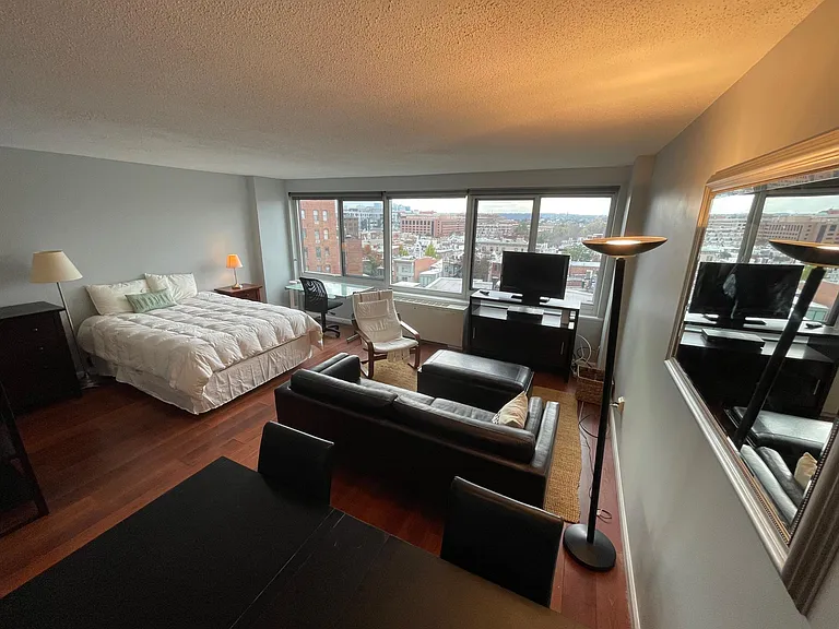 1330 New Hampshire Ave NW #817 — Photo 3