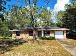 6208 Silver Oak Dr, Milton, FL 32570