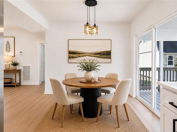 3rd image of 6015 Hampton Blvd