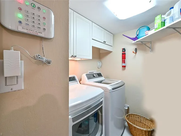 4551 Gulf Shore Blvd N #1406 — Photo 29