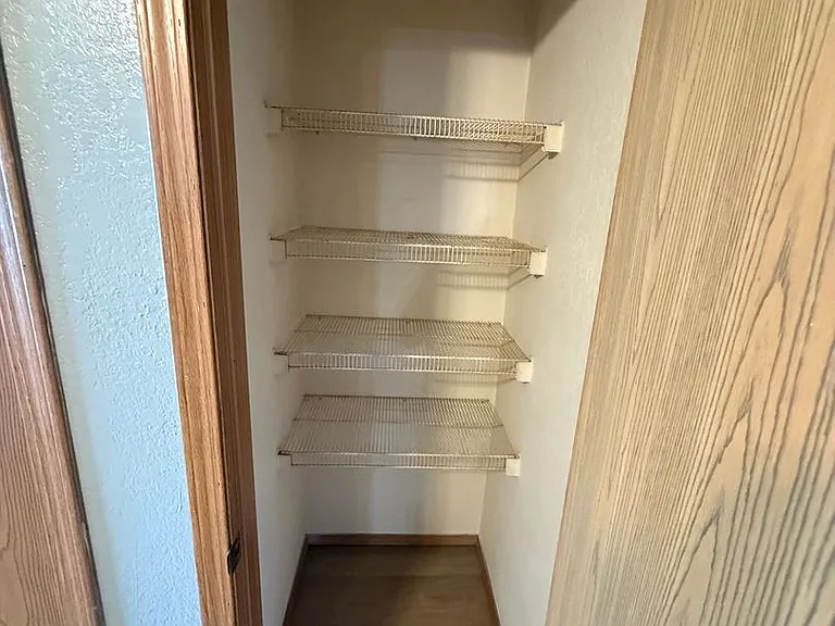 2862 S Meadowbrook Ave #10 — Photo 8