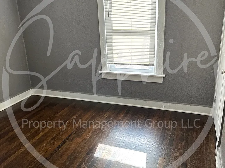 5505 Woodland Ave — Photo 8