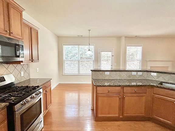 2nd image of 3384 Archgate Ct