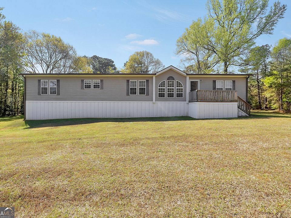 1st image of 90 Forest Rd