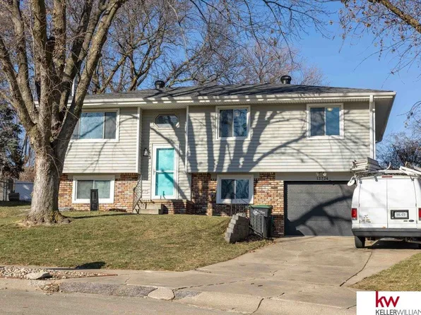 13724 Madison Cir, Omaha, NE 68137