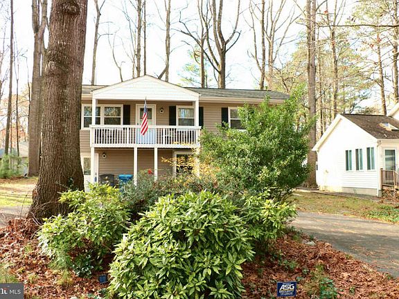2nd image of 22 White Horse Dr