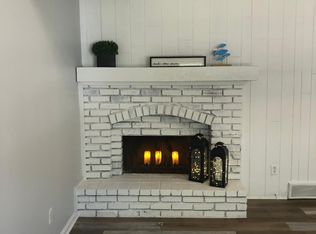 8825 Cottonwood St #8825, Lenexa, KS 66215