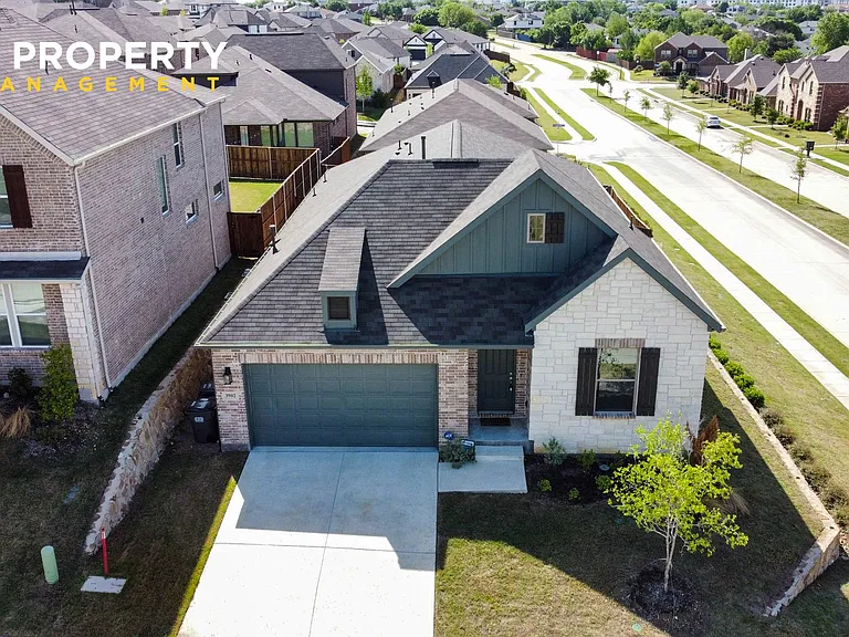 3902 Aventino Ct — Photo 31