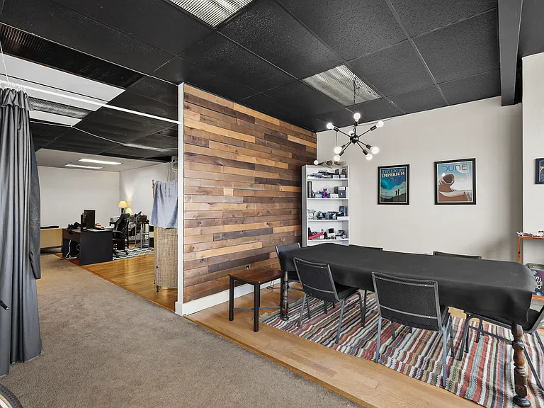 2611 University Ave #W — Photo 4