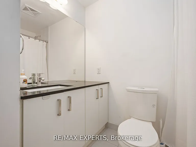 11611 Yonge St #227 — Photo 12