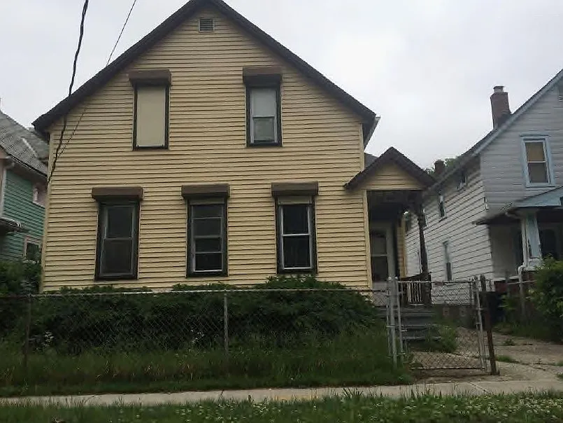 3807 W 37th St photo 1