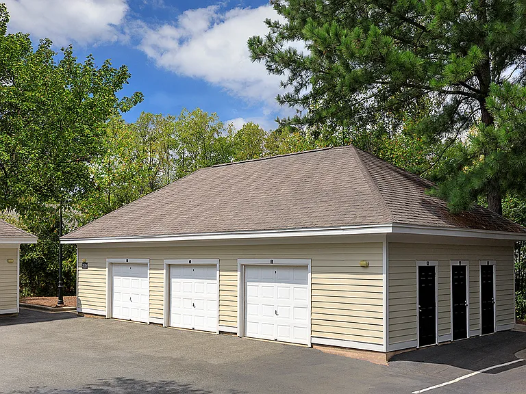 Detached Garages and Storage Units Available