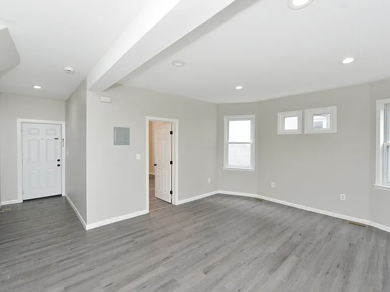 23 Bayview Ave #1 — Photo 5