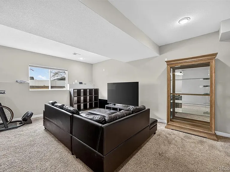 1904 Greenbriar Ct — Photo 15