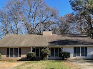 4053 Coopers Hill Dr SE, Smyrna, GA 30080