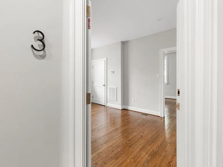 806 N Arthur Ashe Blvd #11 — Photo 11