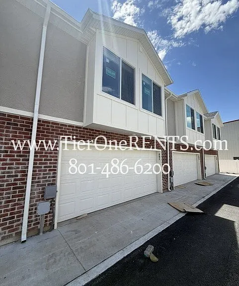 451 W 1025 S — Photo 16