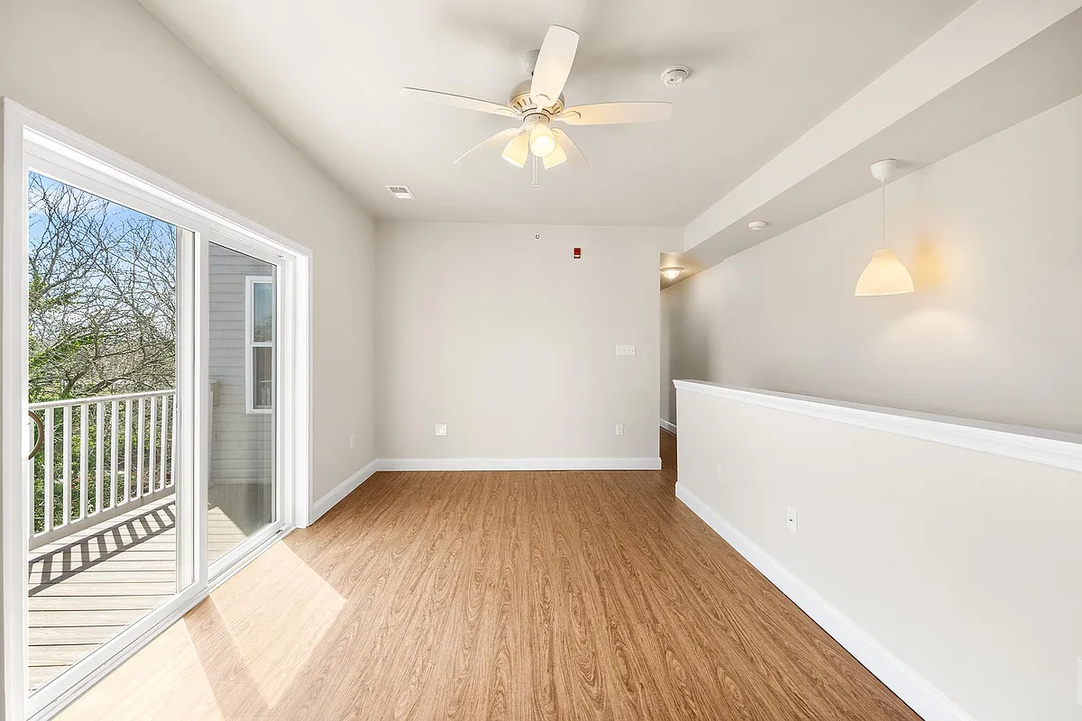 Building Photo - 1204 S 46th St #3