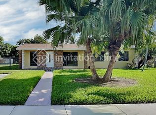 10805 SW 142nd Ln, Miami, FL 33176