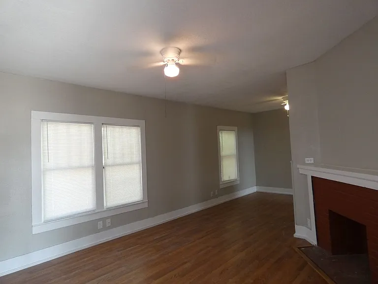 1436 E North 10th St — Photo 2