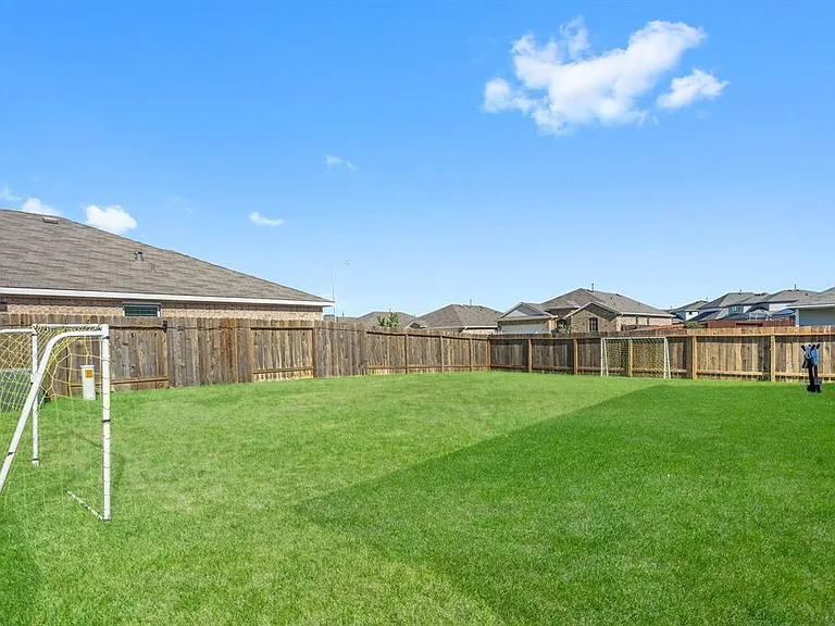 4115 Magliana Ln — Photo 33