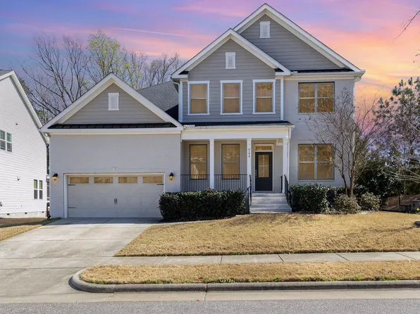 104 Bailey Park Ct, Cary, NC 27513