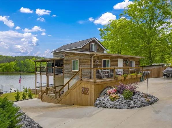 108A Holt Dr, Iva, SC 29655