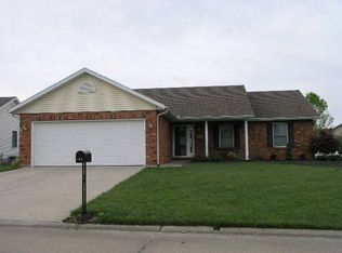 616 Hartman Ln, Waterloo, IL 62298