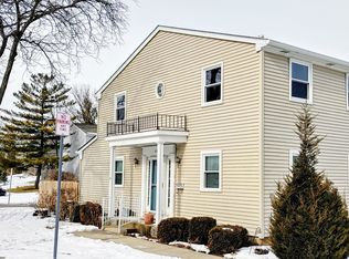 934 Cardiff Ct, Schaumburg, IL 60194