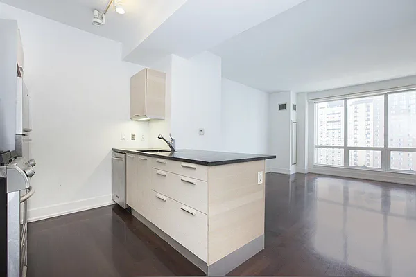 Rented by Levan Real Estate | media 3