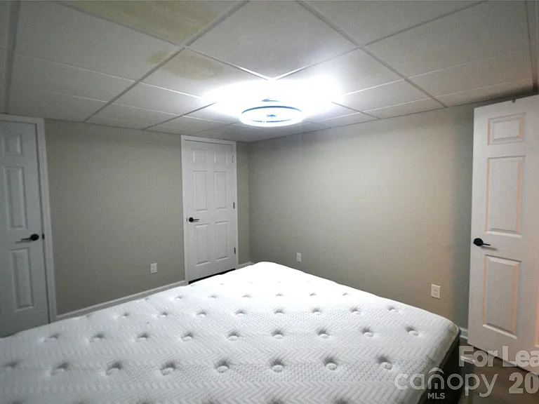120 Cardinal Dr N — Photo 15