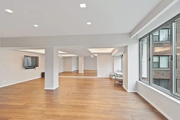 Sold by Compass | media 14