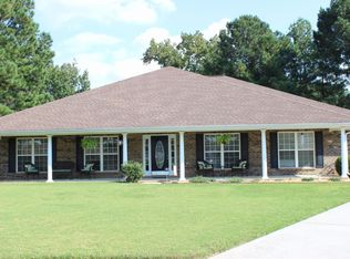 101 Loganberry Ln, Harvest, AL 35749