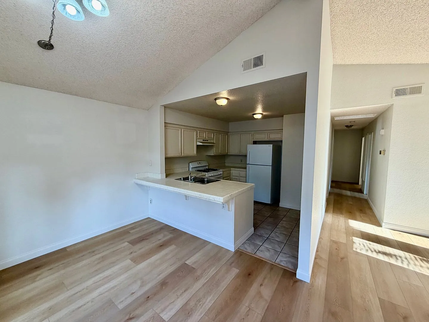 Tanglewood 3 Bedroom, Corner Unit-Single Story — Photo 4