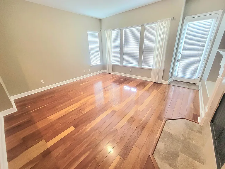 2482 Goldenrod Way #- — Photo 6