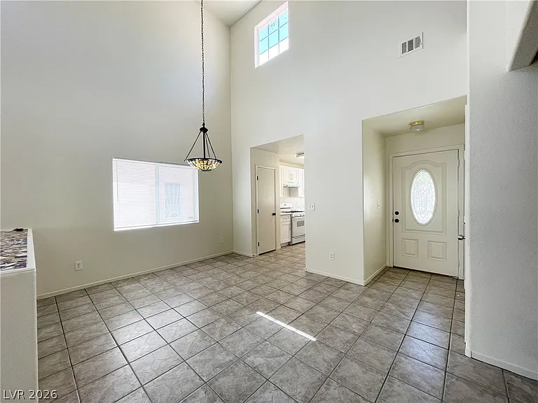 1018 Cliffbrook Hedge Ave — Photo 6