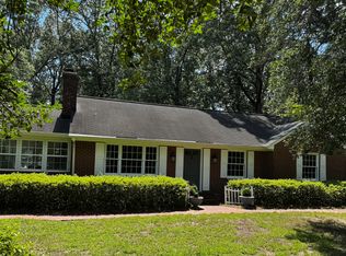 6978 Powhatan Dr, Hayes, VA 23072