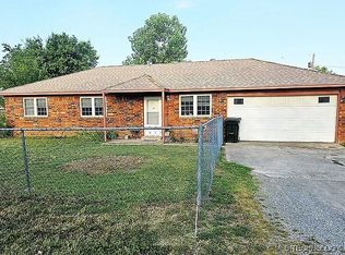 501 Maplewood Ln, Skiatook, OK 74070