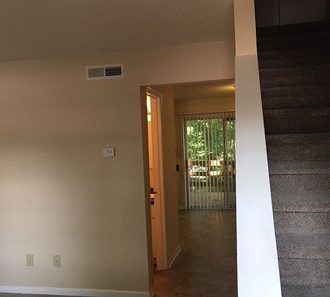 2nd image of 1510 Crest Rd #1528