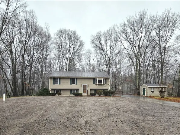 15 Anne Dr, Taunton, MA 02780