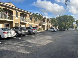 4802 Washington St #5, Hollywood, FL 33021