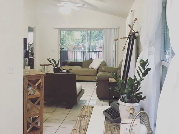 4th image of 1505 Palm Ave