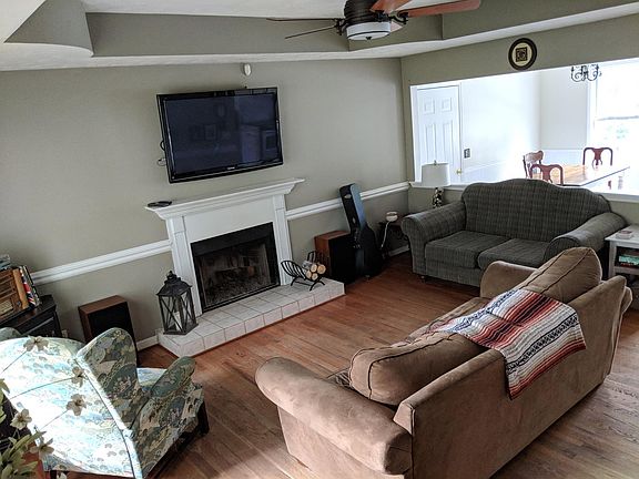 4th image of 167 Merritt Dr